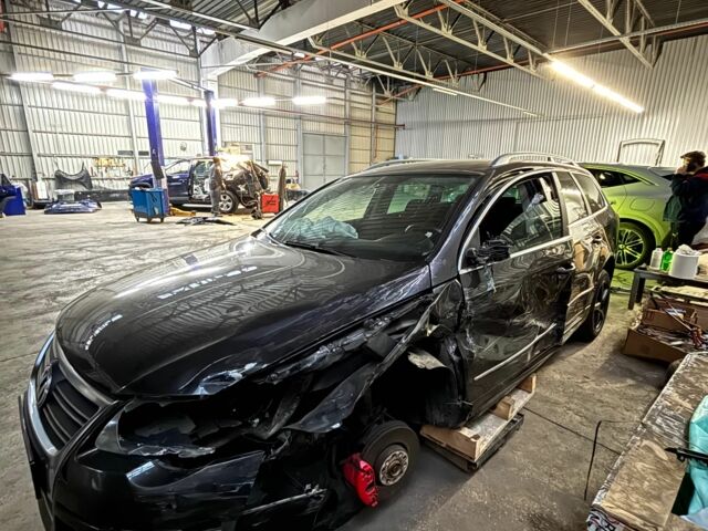 Коричневый Фольксваген Пассат СС, объемом двигателя 1.8 л и пробегом 264 тыс. км за 3500 $, фото 3 на Automoto.ua