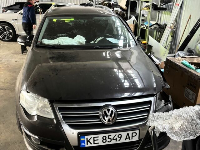 Коричневый Фольксваген Пассат СС, объемом двигателя 1.8 л и пробегом 264 тыс. км за 3500 $, фото 1 на Automoto.ua