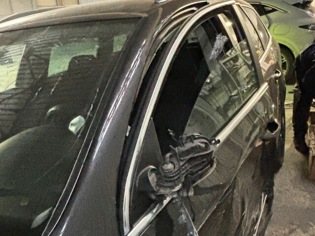 Коричневый Фольксваген Пассат СС, объемом двигателя 1.8 л и пробегом 264 тыс. км за 3500 $, фото 7 на Automoto.ua