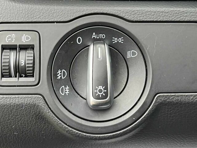 Коричневый Фольксваген Пассат СС, объемом двигателя 2 л и пробегом 337 тыс. км за 9000 $, фото 13 на Automoto.ua