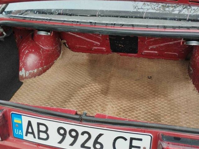 Красный Фольксваген Пассат СС, объемом двигателя 1.6 л и пробегом 252 тыс. км за 700 $, фото 4 на Automoto.ua