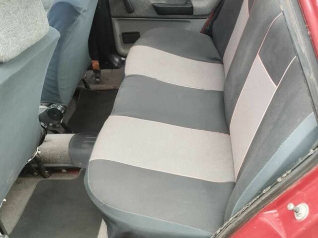 Красный Фольксваген Пассат СС, объемом двигателя 1.6 л и пробегом 252 тыс. км за 700 $, фото 5 на Automoto.ua