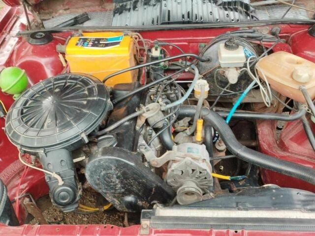 Красный Фольксваген Пассат СС, объемом двигателя 1.6 л и пробегом 252 тыс. км за 700 $, фото 8 на Automoto.ua