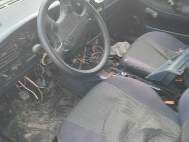 Красный Фольксваген Пассат СС, объемом двигателя 0 л и пробегом 2 тыс. км за 500 $, фото 2 на Automoto.ua