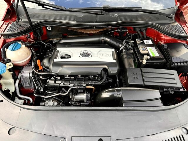 Красный Фольксваген Пассат СС, объемом двигателя 2 л и пробегом 182 тыс. км за 10700 $, фото 22 на Automoto.ua