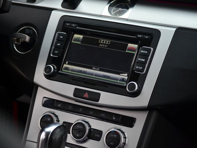 Красный Фольксваген Пассат СС, объемом двигателя 2 л и пробегом 182 тыс. км за 10700 $, фото 21 на Automoto.ua