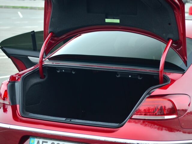 Красный Фольксваген Пассат СС, объемом двигателя 2 л и пробегом 182 тыс. км за 10700 $, фото 15 на Automoto.ua