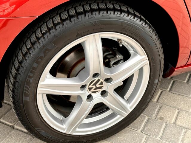 Красный Фольксваген Пассат СС, объемом двигателя 2 л и пробегом 182 тыс. км за 10700 $, фото 5 на Automoto.ua