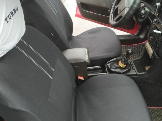 Красный Фольксваген Пассат СС, объемом двигателя 1.9 л и пробегом 423 тыс. км за 3200 $, фото 4 на Automoto.ua