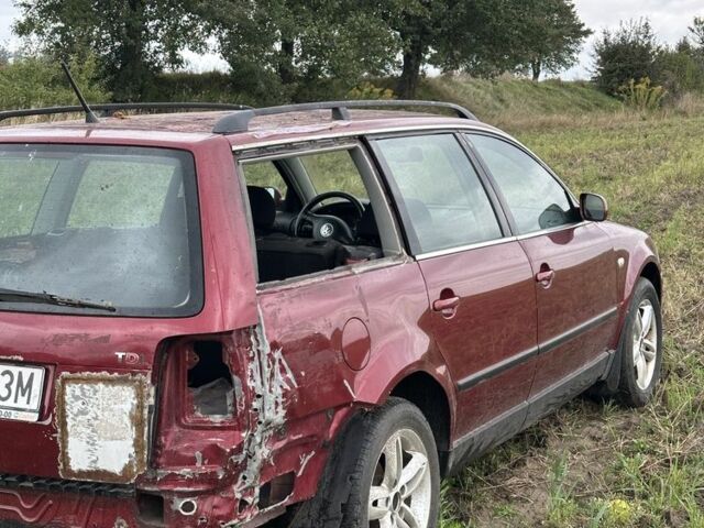 Червоний Фольксваген Пассат СС, об'ємом двигуна 1.9 л та пробігом 400 тис. км за 950 $, фото 4 на Automoto.ua