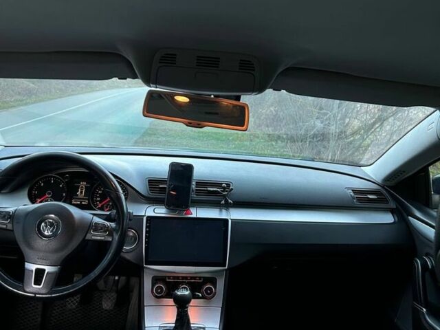 Серый Фольксваген Пассат СС, объемом двигателя 2 л и пробегом 240 тыс. км за 10932 $, фото 5 на Automoto.ua