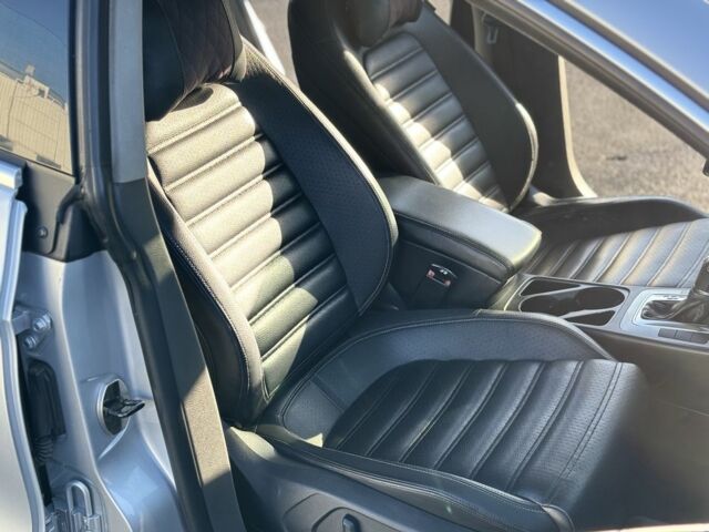 Серый Фольксваген Пассат СС, объемом двигателя 2 л и пробегом 250 тыс. км за 8500 $, фото 5 на Automoto.ua