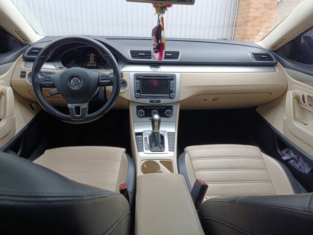 Серый Фольксваген Пассат СС, объемом двигателя 2 л и пробегом 203 тыс. км за 8500 $, фото 7 на Automoto.ua