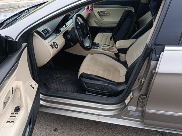 Серый Фольксваген Пассат СС, объемом двигателя 2 л и пробегом 203 тыс. км за 8500 $, фото 10 на Automoto.ua