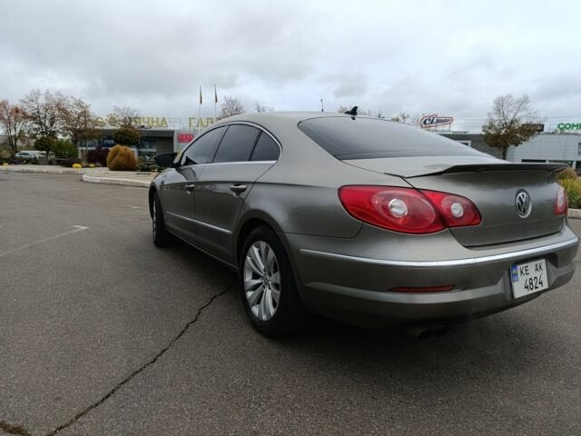 Серый Фольксваген Пассат СС, объемом двигателя 2 л и пробегом 203 тыс. км за 8500 $, фото 5 на Automoto.ua