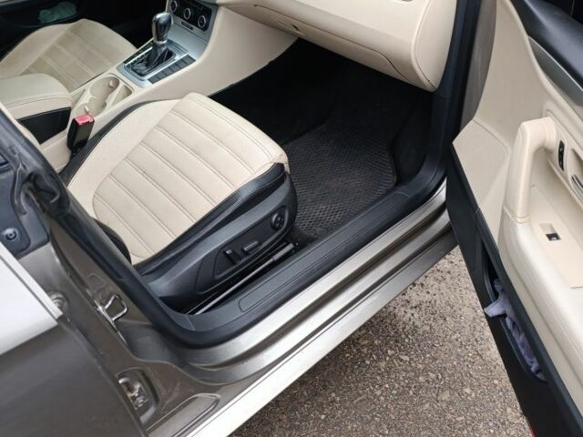 Серый Фольксваген Пассат СС, объемом двигателя 2 л и пробегом 203 тыс. км за 8500 $, фото 9 на Automoto.ua