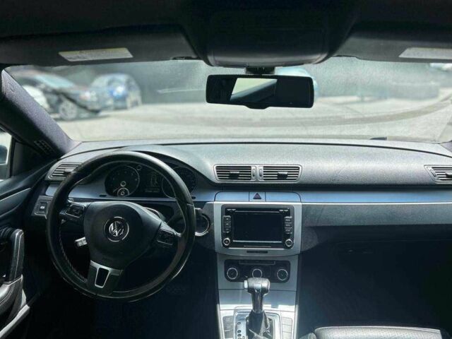 Серый Фольксваген Пассат СС, объемом двигателя 2 л и пробегом 285 тыс. км за 9900 $, фото 10 на Automoto.ua