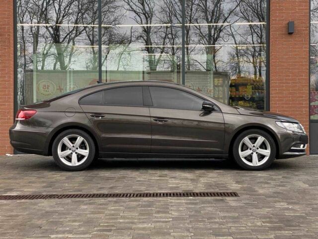 Серый Фольксваген Пассат СС, объемом двигателя 2 л и пробегом 125 тыс. км за 12490 $, фото 4 на Automoto.ua