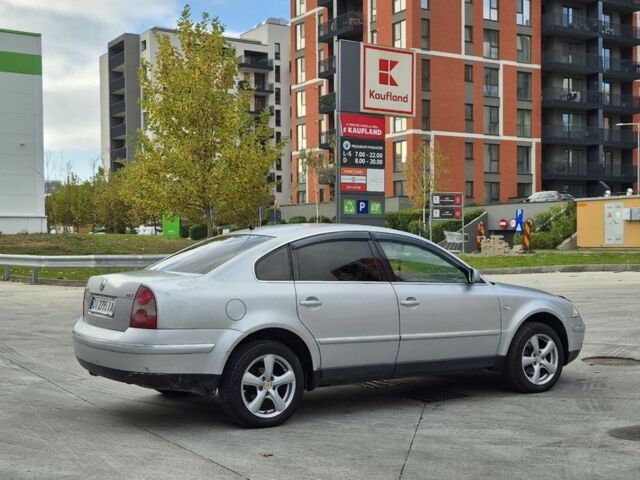 Серый Фольксваген Пассат СС, объемом двигателя 1.8 л и пробегом 320 тыс. км за 3500 $, фото 2 на Automoto.ua