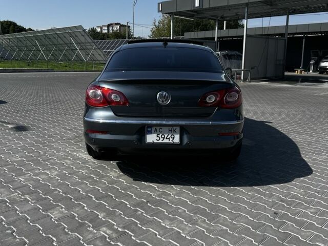 Серый Фольксваген Пассат СС, объемом двигателя 2 л и пробегом 306 тыс. км за 8300 $, фото 3 на Automoto.ua