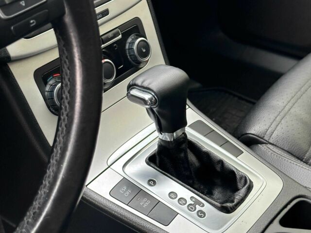 Серый Фольксваген Пассат СС, объемом двигателя 2 л и пробегом 275 тыс. км за 9000 $, фото 14 на Automoto.ua