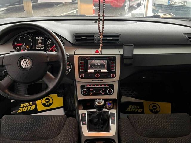 Сірий Фольксваген Пассат СС, об'ємом двигуна 1.6 л та пробігом 286 тис. км за 7000 $, фото 9 на Automoto.ua