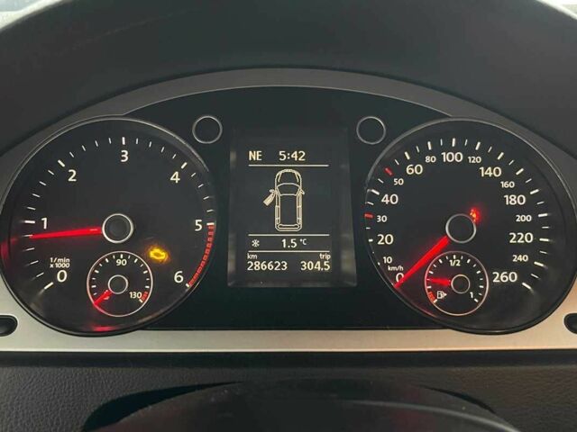 Сірий Фольксваген Пассат СС, об'ємом двигуна 1.6 л та пробігом 286 тис. км за 7000 $, фото 12 на Automoto.ua