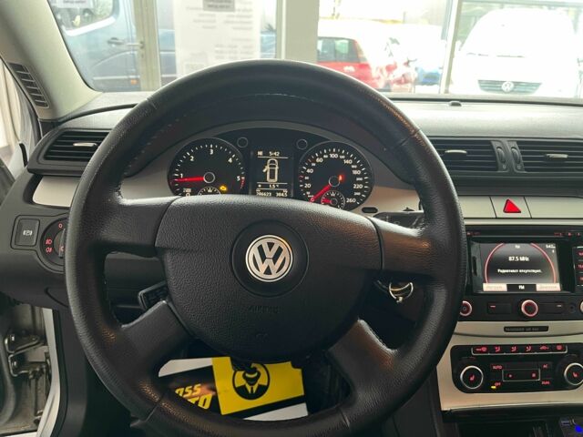 Сірий Фольксваген Пассат СС, об'ємом двигуна 1.6 л та пробігом 286 тис. км за 7000 $, фото 11 на Automoto.ua