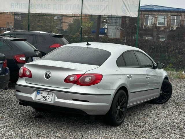 Серый Фольксваген Пассат СС, объемом двигателя 2 л и пробегом 275 тыс. км за 9000 $, фото 2 на Automoto.ua