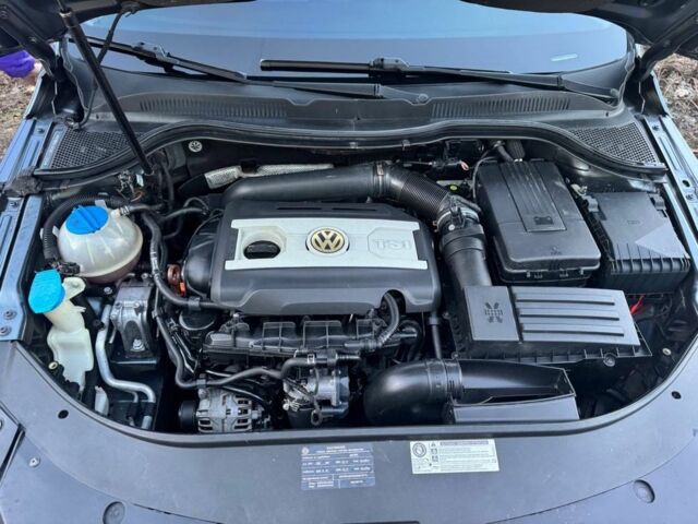 Сірий Фольксваген Пассат СС, об'ємом двигуна 2 л та пробігом 196 тис. км за 7800 $, фото 5 на Automoto.ua