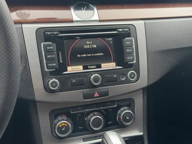 Сірий Фольксваген Пассат СС, об'ємом двигуна 2 л та пробігом 180 тис. км за 8200 $, фото 6 на Automoto.ua