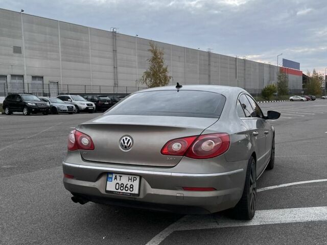 Серый Фольксваген Пассат СС, объемом двигателя 2 л и пробегом 275 тыс. км за 6500 $, фото 5 на Automoto.ua