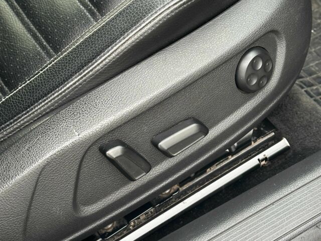 Серый Фольксваген Пассат СС, объемом двигателя 2 л и пробегом 275 тыс. км за 9000 $, фото 8 на Automoto.ua