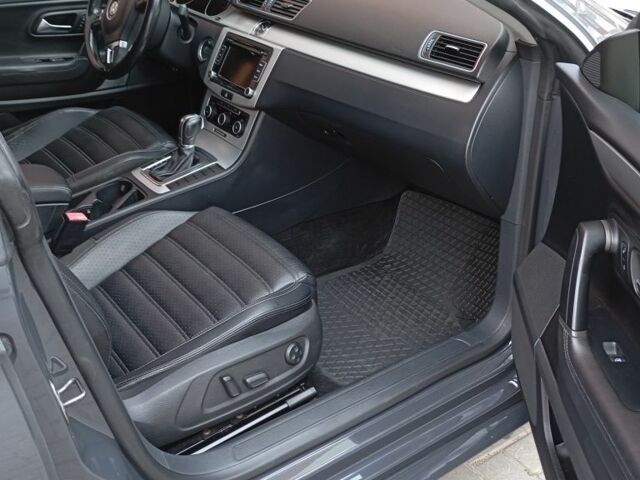 Серый Фольксваген Пассат СС, объемом двигателя 2 л и пробегом 203 тыс. км за 8300 $, фото 3 на Automoto.ua