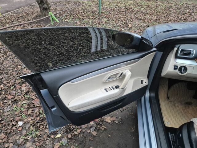 Сірий Фольксваген Пассат СС, об'ємом двигуна 2 л та пробігом 212 тис. км за 7200 $, фото 20 на Automoto.ua