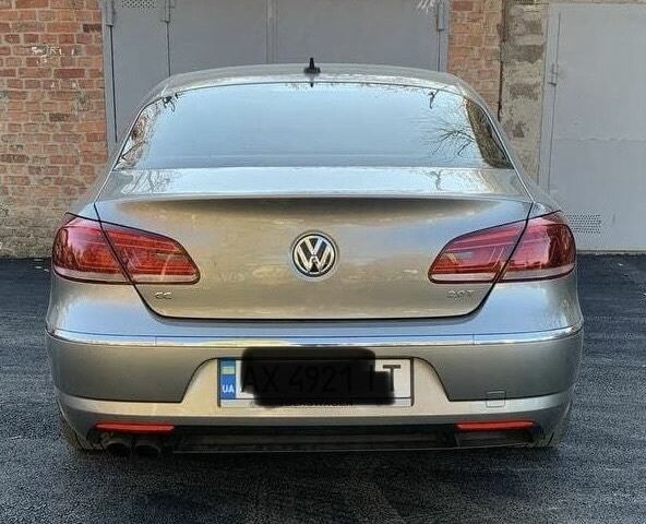 Сірий Фольксваген Пассат СС, об'ємом двигуна 2 л та пробігом 220 тис. км за 12000 $, фото 7 на Automoto.ua