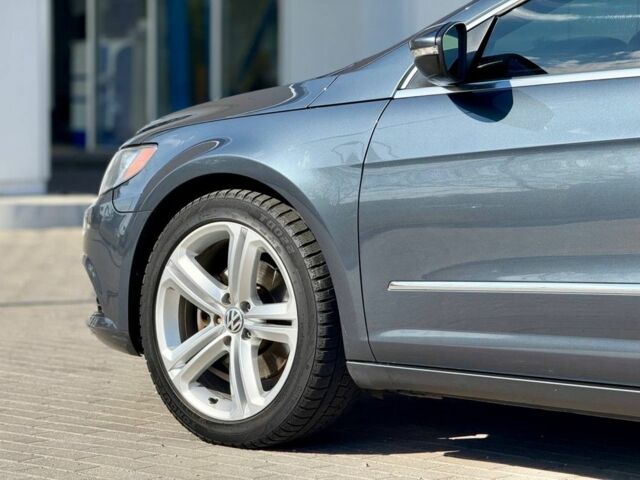 Сірий Фольксваген Пассат СС, об'ємом двигуна 2 л та пробігом 220 тис. км за 9500 $, фото 5 на Automoto.ua