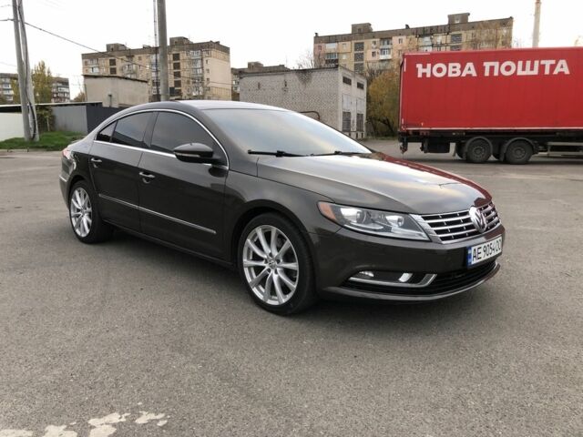 Серый Фольксваген Пассат СС, объемом двигателя 2 л и пробегом 171 тыс. км за 9800 $, фото 7 на Automoto.ua