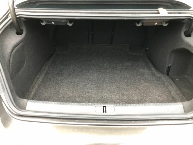 Серый Фольксваген Пассат СС, объемом двигателя 2 л и пробегом 171 тыс. км за 9800 $, фото 12 на Automoto.ua