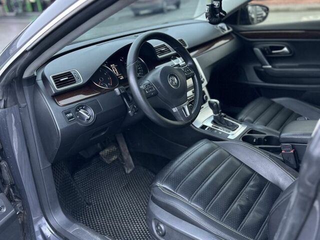 Серый Фольксваген Пассат СС, объемом двигателя 2 л и пробегом 178 тыс. км за 9900 $, фото 5 на Automoto.ua