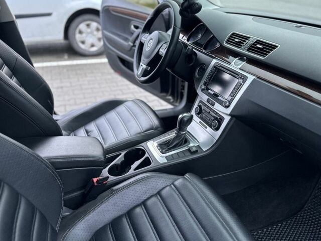 Серый Фольксваген Пассат СС, объемом двигателя 2 л и пробегом 178 тыс. км за 9900 $, фото 6 на Automoto.ua