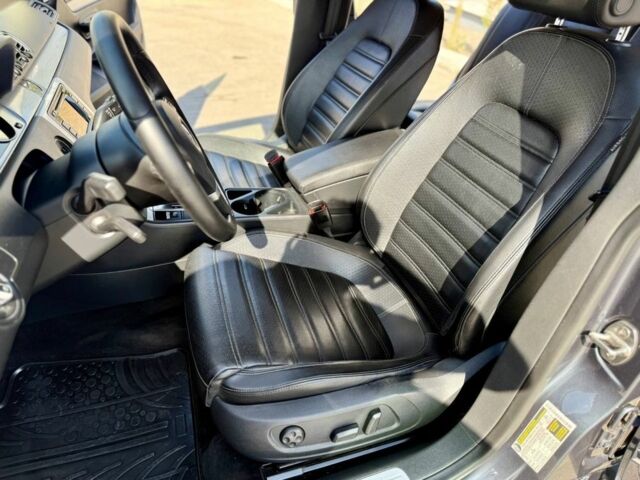 Сірий Фольксваген Пассат СС, об'ємом двигуна 2 л та пробігом 220 тис. км за 9500 $, фото 12 на Automoto.ua