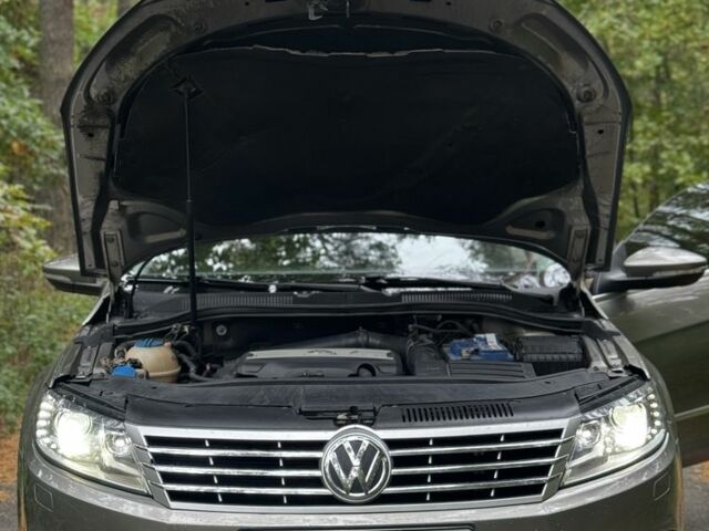 Серый Фольксваген Пассат СС, объемом двигателя 2 л и пробегом 177 тыс. км за 9500 $, фото 13 на Automoto.ua