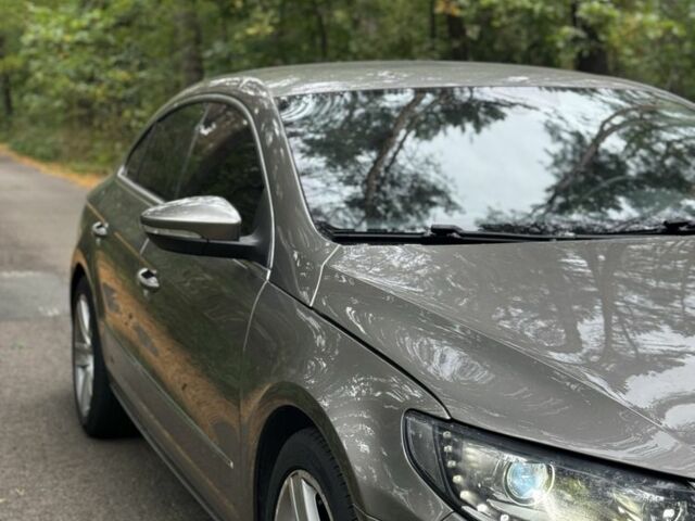 Серый Фольксваген Пассат СС, объемом двигателя 2 л и пробегом 177 тыс. км за 9500 $, фото 4 на Automoto.ua