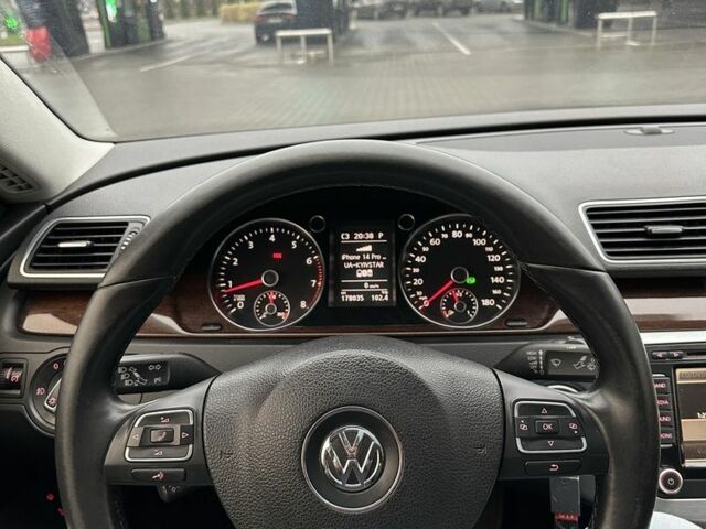 Серый Фольксваген Пассат СС, объемом двигателя 2 л и пробегом 178 тыс. км за 9900 $, фото 9 на Automoto.ua