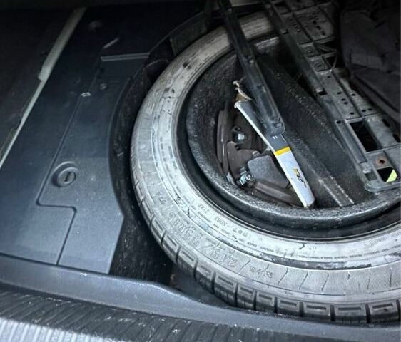 Серый Фольксваген Пассат СС, объемом двигателя 2 л и пробегом 180 тыс. км за 10500 $, фото 7 на Automoto.ua