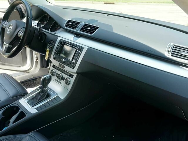 Серый Фольксваген Пассат СС, объемом двигателя 2 л и пробегом 86 тыс. км за 8200 $, фото 10 на Automoto.ua