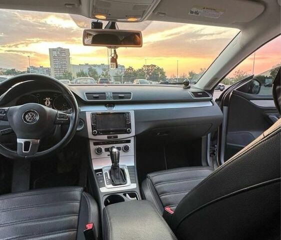 Серый Фольксваген Пассат СС, объемом двигателя 2 л и пробегом 180 тыс. км за 10500 $, фото 9 на Automoto.ua