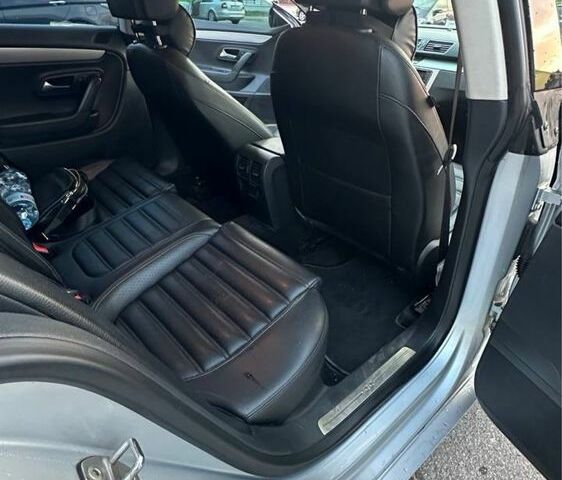 Серый Фольксваген Пассат СС, объемом двигателя 2 л и пробегом 180 тыс. км за 10500 $, фото 10 на Automoto.ua