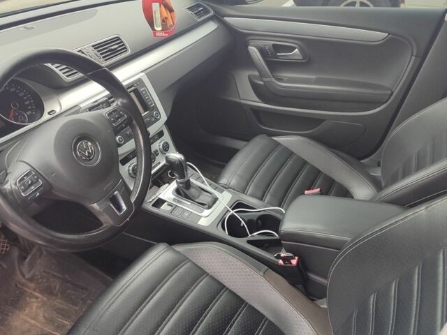 Серый Фольксваген Пассат СС, объемом двигателя 2 л и пробегом 224 тыс. км за 8700 $, фото 3 на Automoto.ua